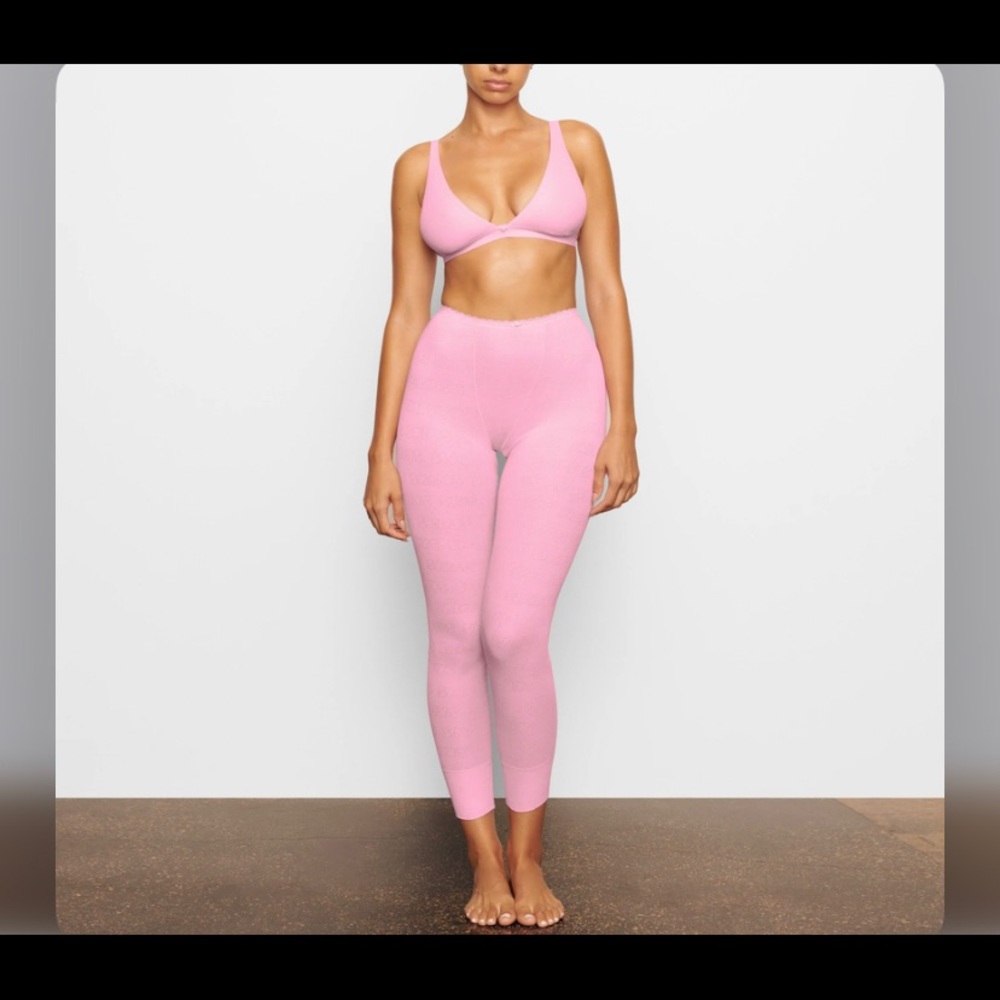 SKIMS Lace pointelle leggings in bubble gum